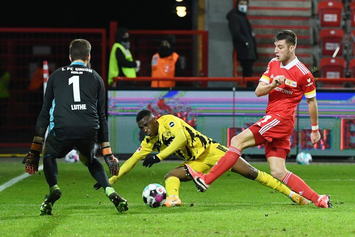 包含柏林联队客场逆转成功,德甲排名逐渐上升的词条 包含柏林联队客场逆转成功,德甲排名逐渐上升的词条