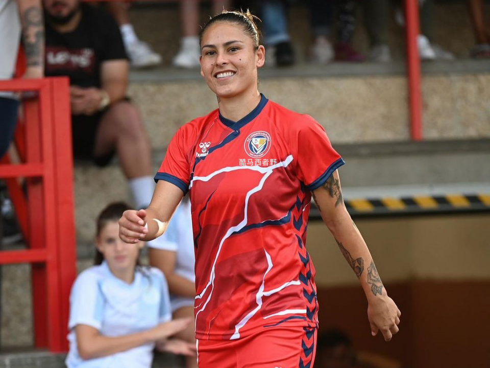 委内瑞拉女足选手在比赛中展现出色实力 委内瑞拉女足选手在比赛中展现出色实力