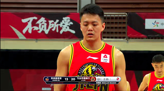 开云体育登录入口-新帅上任带来变化，球队表现脱胎换骨