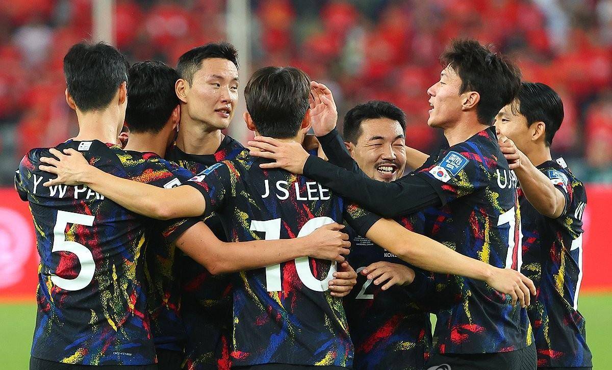 开云体育app-步行者队客场大捷，主帅赞誉球员表现