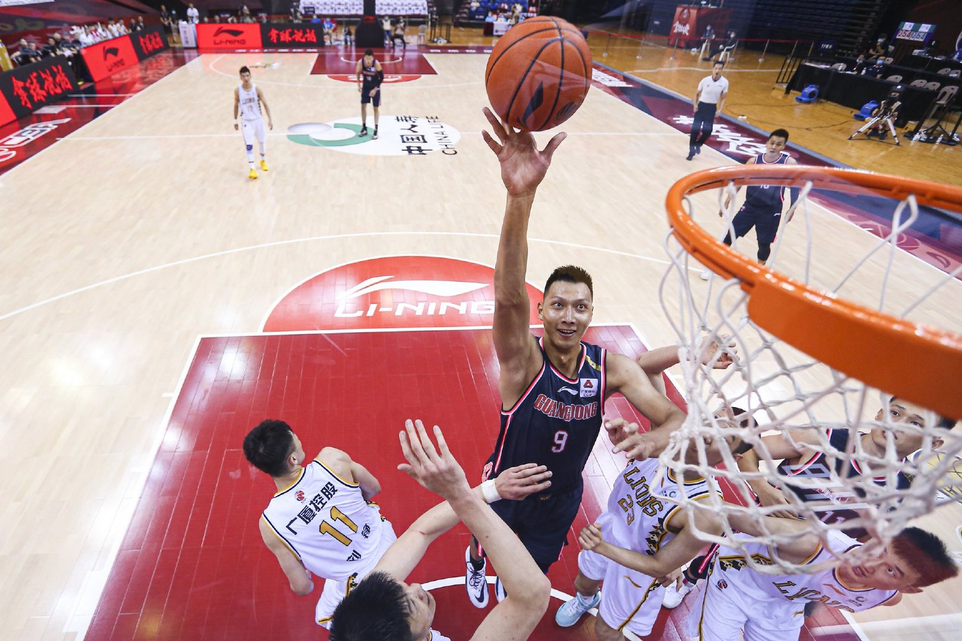 开云体育官方登录入口-强强对话！双方争夺胜利绝不放松的简单介绍