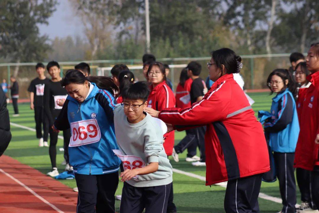 运动风云再起,勇士奋勇争先奉献体育精神的简单介绍 运动风云再起,勇士奋勇争先奉献体育精神的简单介绍