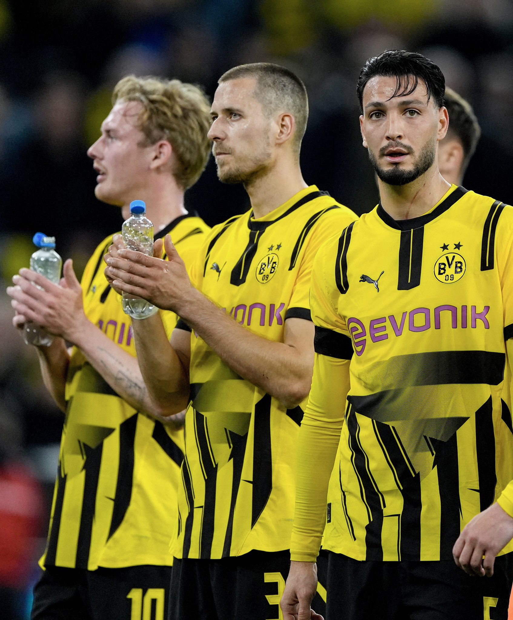 开云体育在线-关于多特蒙德遭遇惨败，赛季表现堪忧的信息