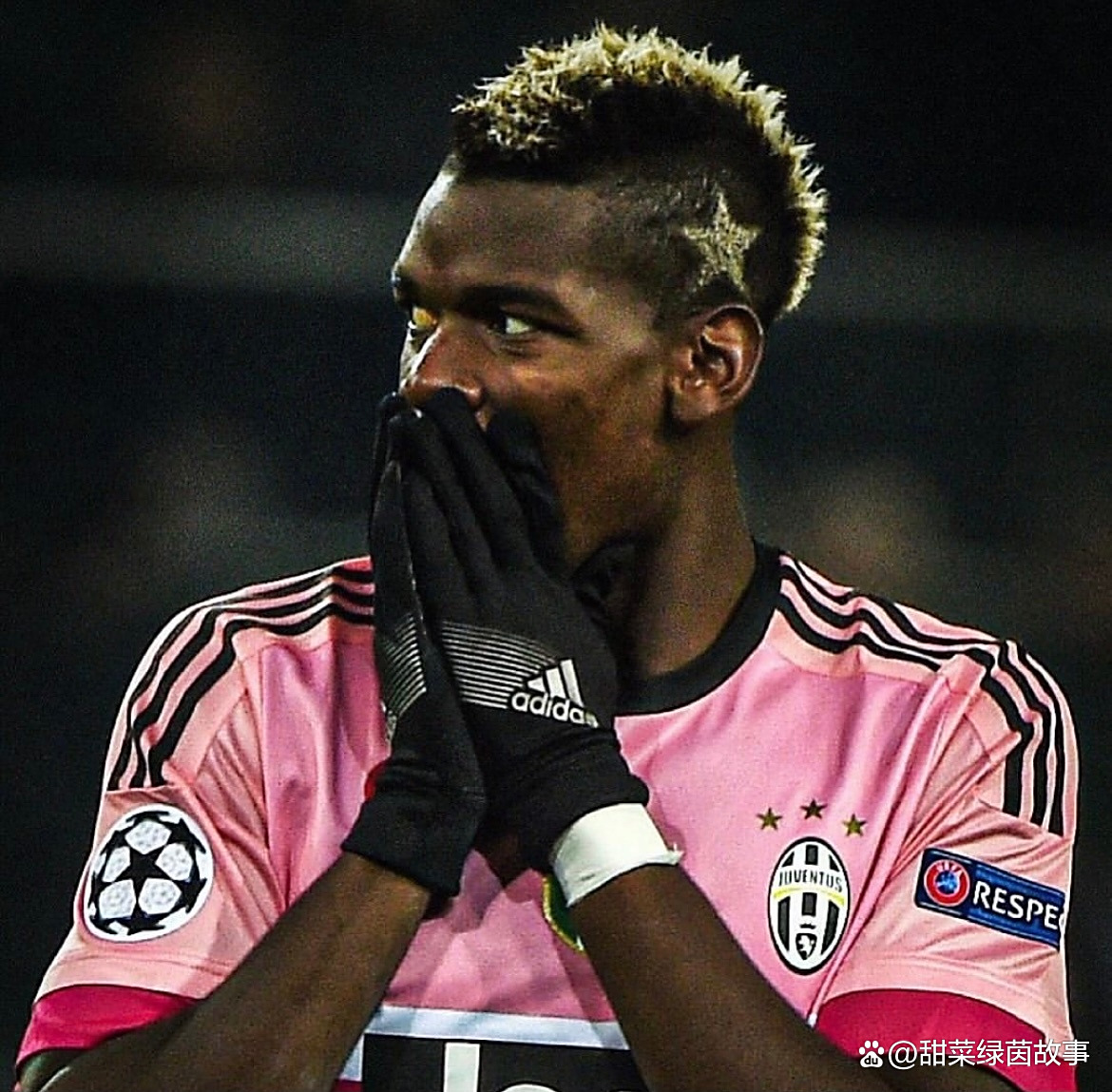 开云体育亚洲官网-曼联球员心情沉重，欧冠失利令人唏嘘