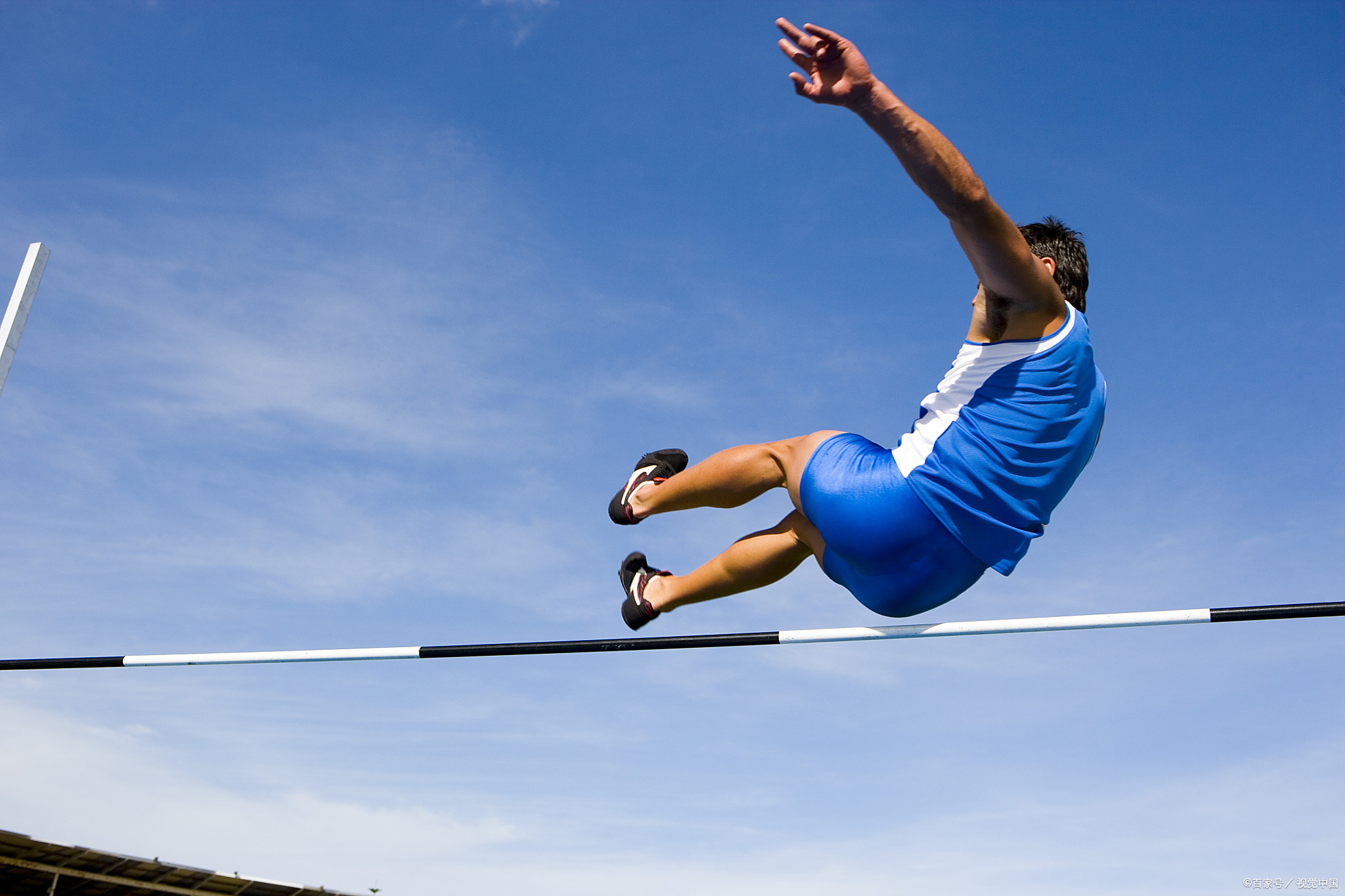 跳高赛现场:飞身空中,突破极限的简单介绍 跳高赛现场:飞身空中,突破极限的简单介绍