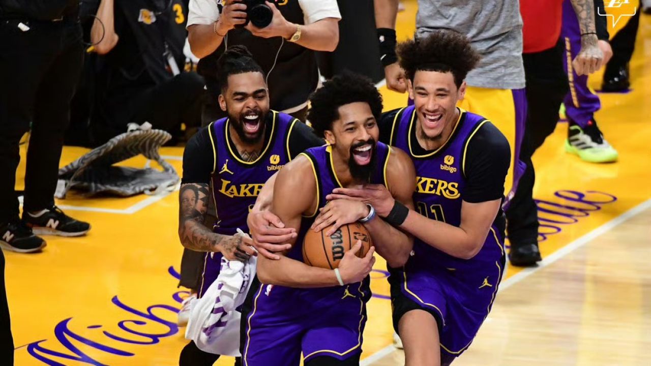 开云体育网页版入口-雄鹿绝杀取胜，领先对手一步之遥