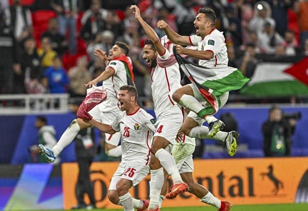 开云体育官方登录入口-包含实力悬殊对决中演绎强队碾压式胜利的词条