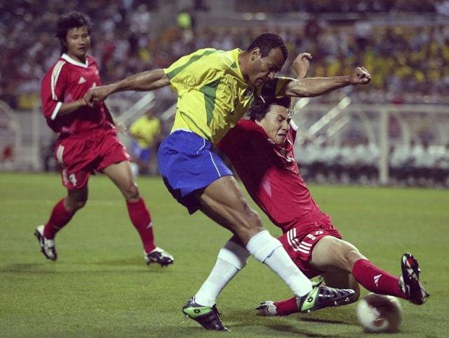 中国国家足球队在国际比赛中跃升为劲旅 中国国家足球队在国际比赛中跃升为劲旅