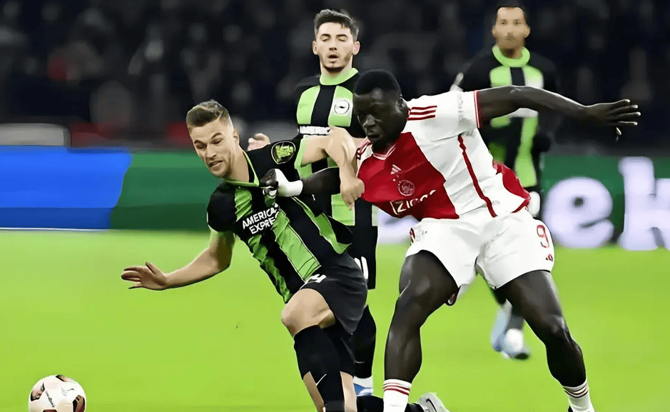 开云体育网页版入口-关于阿贾克斯击败对手，开启连胜模式稳住领先优势的信息