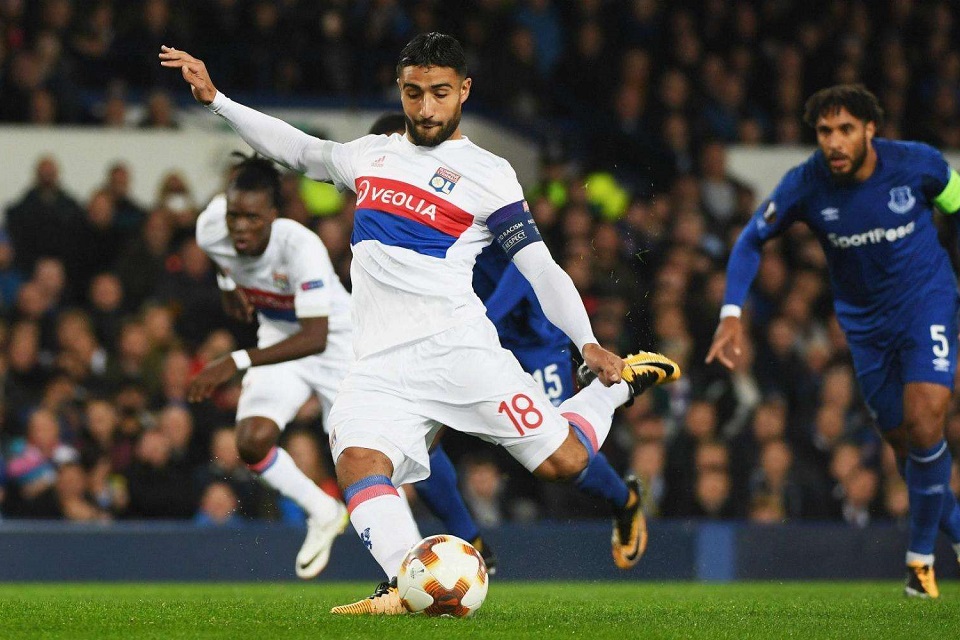 关于里昂客场力克波尔多,积分笑傲榜首的信息 关于里昂客场力克波尔多,积分笑傲榜首的信息