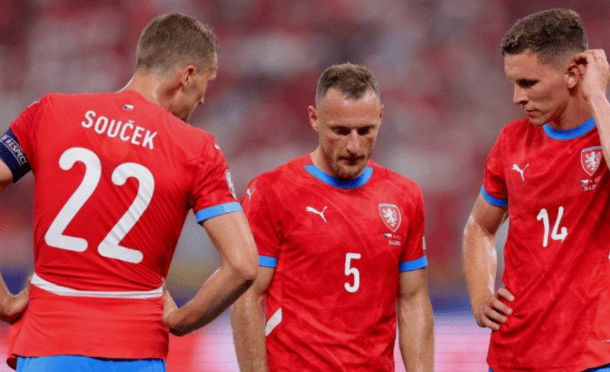 开云体育官网-捷克队前锋取得连续得分，表现出色