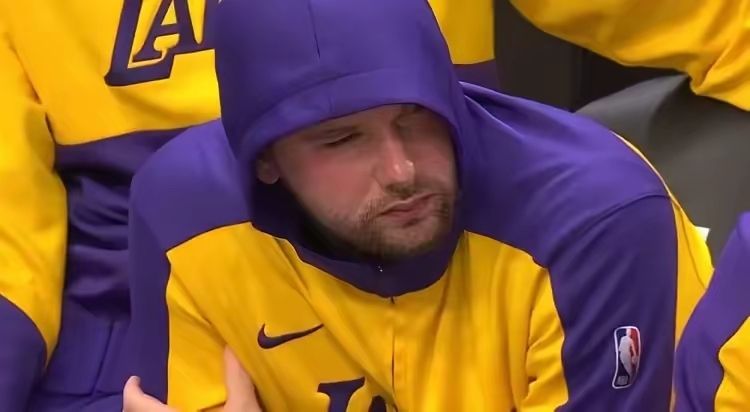 上场比赛中主力球员受伤,湖人队遭遇失利的简单介绍 上场比赛中主力球员受伤,湖人队遭遇失利的简单介绍