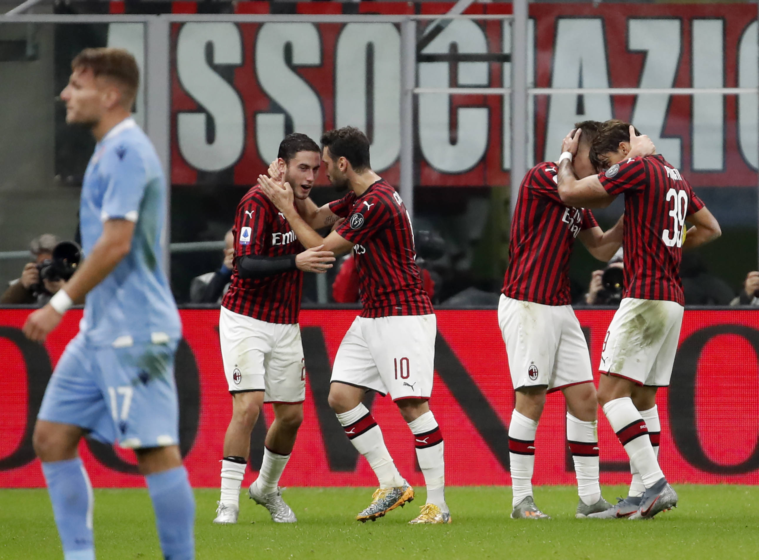 开云体育网页版入口-拉齐奥再胜热那亚，赢得冠军争夺战