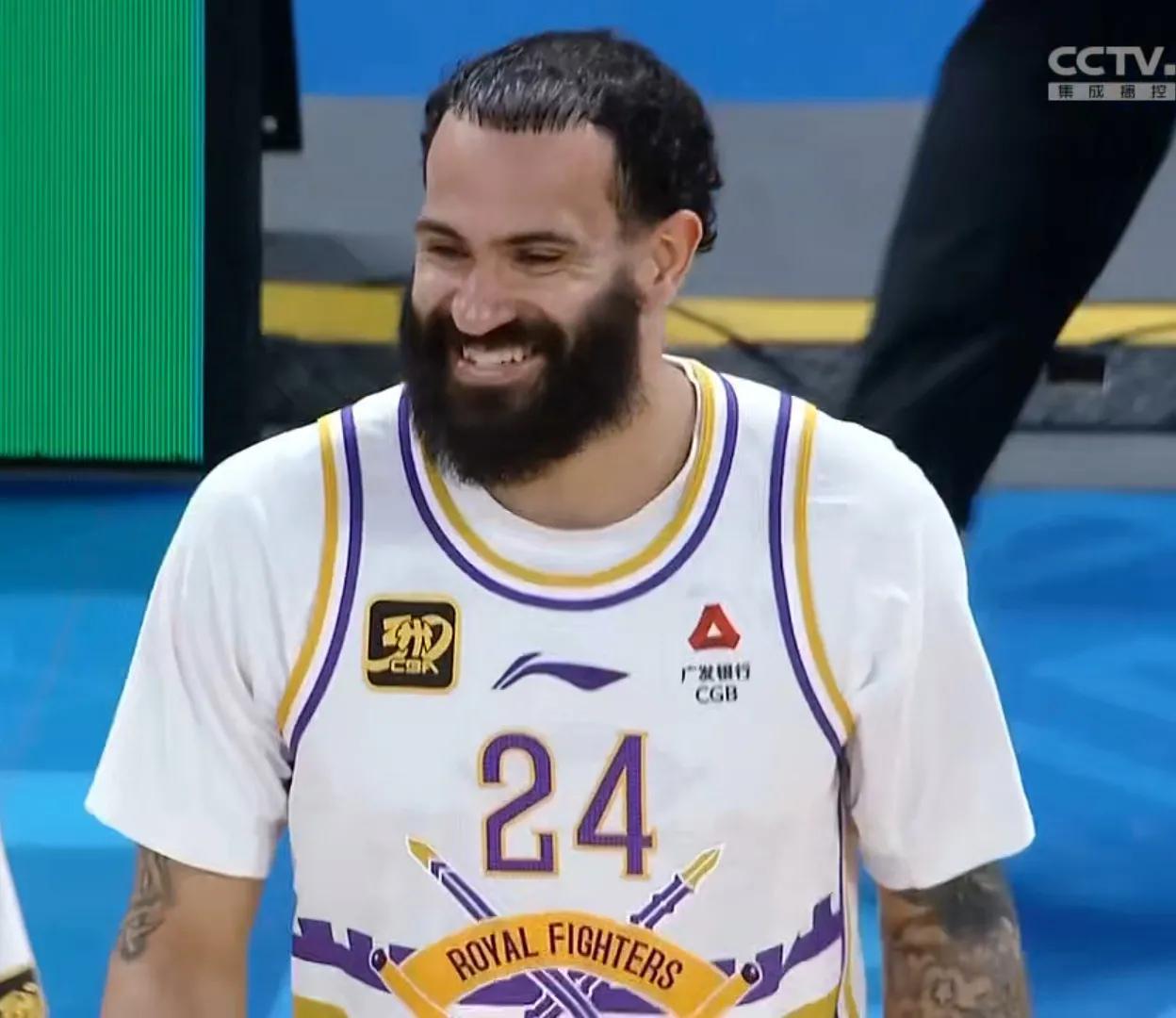 职业篮球对决激烈,球员精彩表现吸引目光的简单介绍 职业篮球对决激烈,球员精彩表现吸引目光的简单介绍