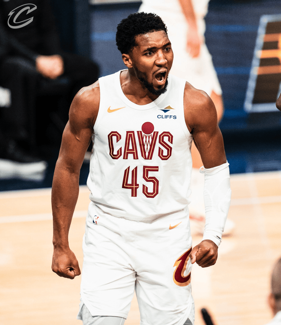 爵士豪取六连胜,米切尔全面爆发 爵士豪取六连胜,米切尔全面爆发